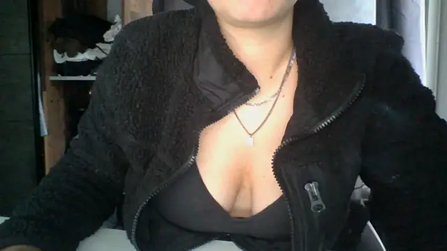 Geileboef28 online show from July 8, 5:53 am