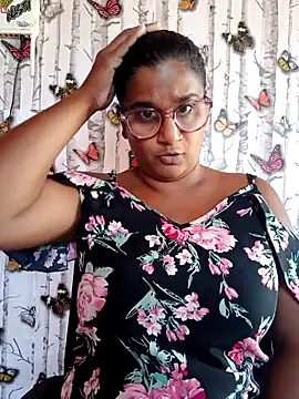 indianstrawberrylips4u online show from May 2, 10:51 am