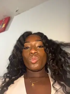 ZarahFerreira online show from April 28, 2:27 am