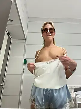 LisaMurr online show from July 16, 11:37 am
