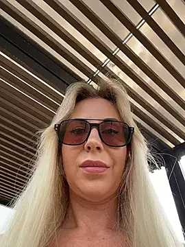 LisaMurr online show from July 9, 12:51 pm