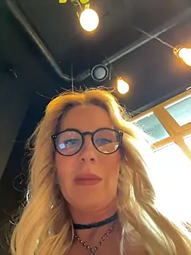 LisaMurr online show from July 6, 2:22 pm