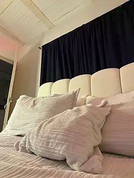 Simone026 online show from March 15, 3:52 am