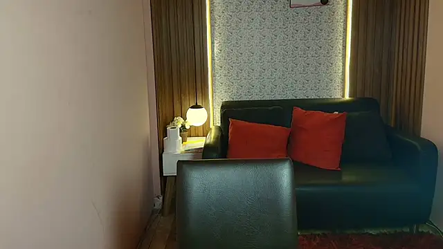 MoriahStorm online show from July 4, 12:56 pm