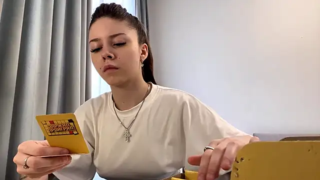 adelecloud online show from March 5, 8:43 am