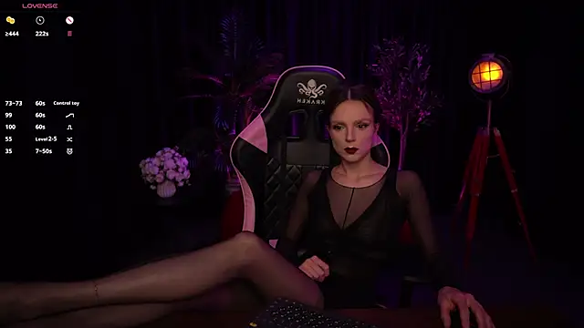 Wild Alice me online show from June 21, 4:00 pm