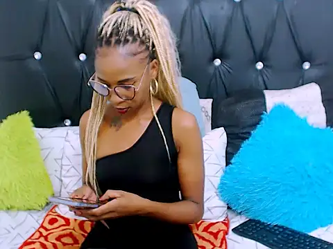 SassyyLadyKay online show from March 2, 8:04 pm