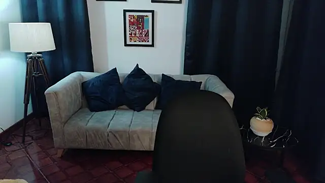 Alessia Monroe  online show from July 10, 8:53 pm