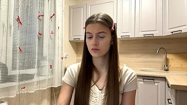 SwappingFate online show from March 13, 12:50 pm