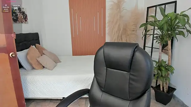 sara stormy online show from July 10, 6:08 pm