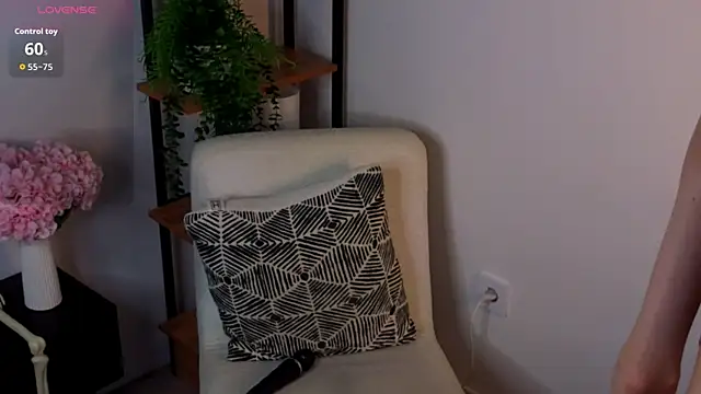 AaronTharrington online show from August 6, 11:06 am