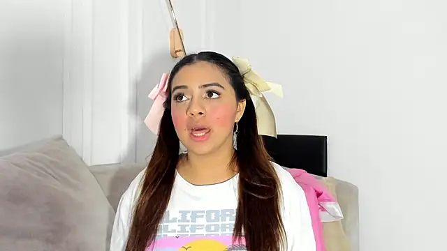 DulceQueen1 online show from April 27, 12:57 pm