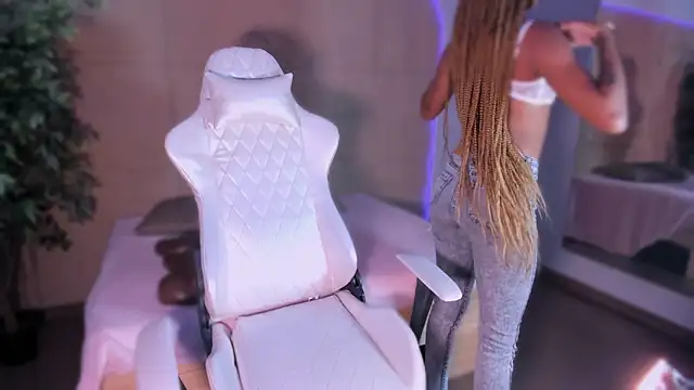 Rolyloren  online show from March 18, 10:26 pm