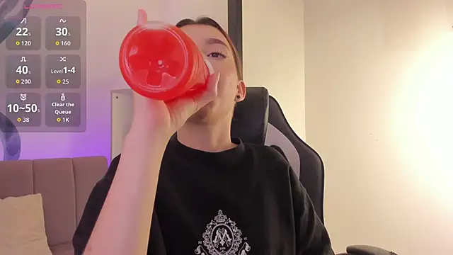 MelLove  online show from March 1, 9:58 pm