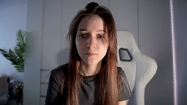 monnymoonn online show from March 15, 8:05 am