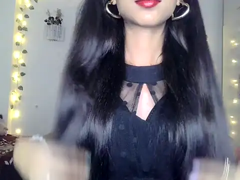 SIKSHA SINGH online show from April 27, 7:11 pm