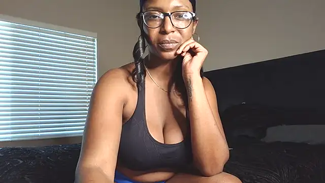 TheLovelyCandi online show from August 2, 2:14 am