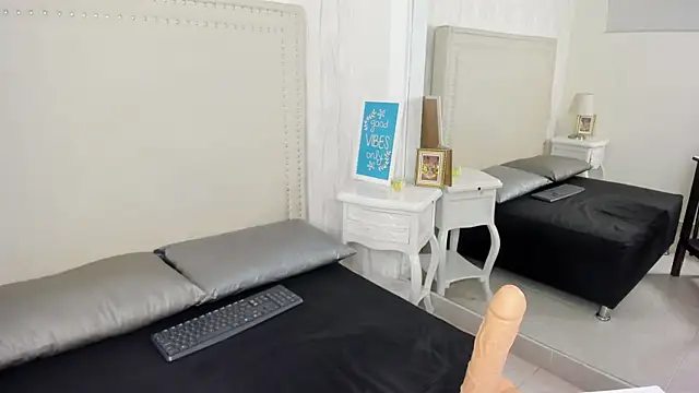 FernandaAvilax online show from May 27, 1:57 am