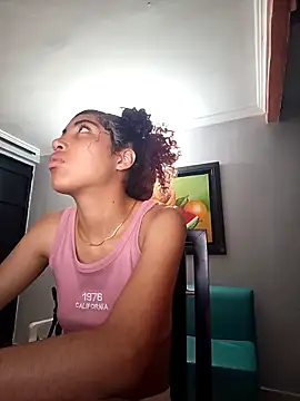 MeMore 44 online show from February 26, 4:44 am