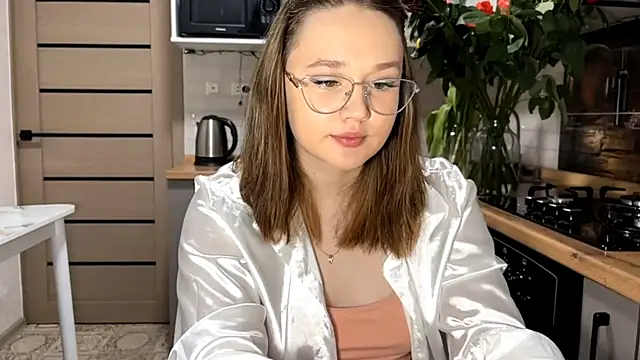 AinaSmith online show from March 10, 12:31 pm