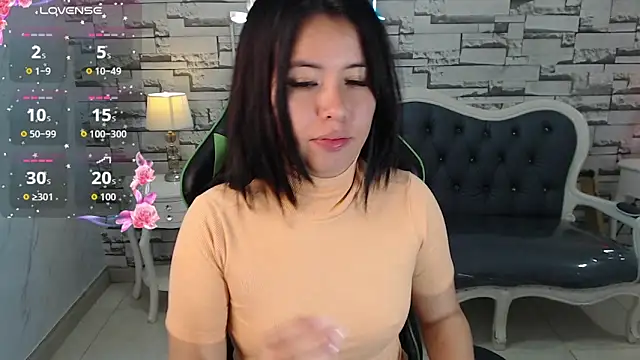 Kylia a online show from June 16, 8:21 pm