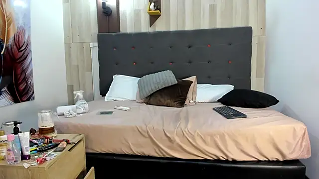 GabyRouge online show from April 28, 2:27 am