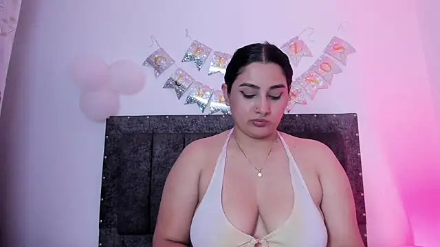 MiaFoox   online show from August 4, 8:15 pm