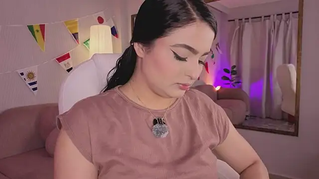 Stephany Harlot online show from June 24, 10:53 pm