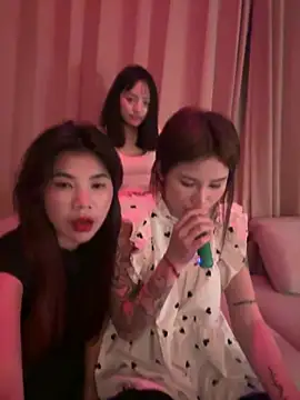 zhuendong000001 online show from May 3, 3:37 pm