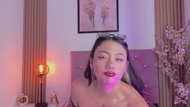 ravena queen online show from July 21, 6:41 pm