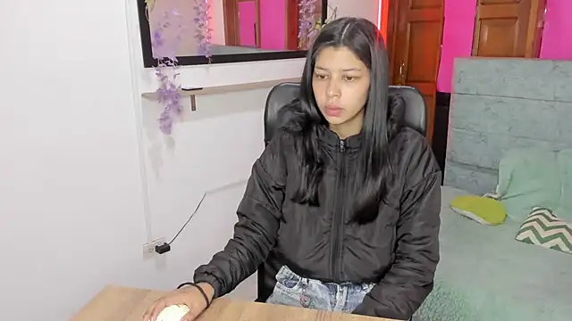 Aysha winxs online show from May 6, 3:32 am