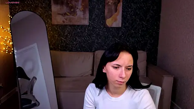 kitty-r0se online show from March 15, 9:00 am