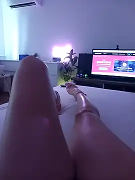 LauraDelightX online show from June 23, 8:34 am
