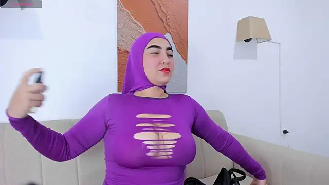 Malika Noor online show from June 18, 2:00 pm