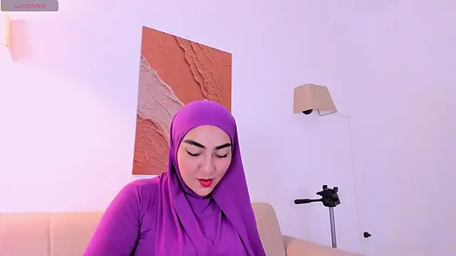 Malika Noor online show from July 29, 2:28 pm