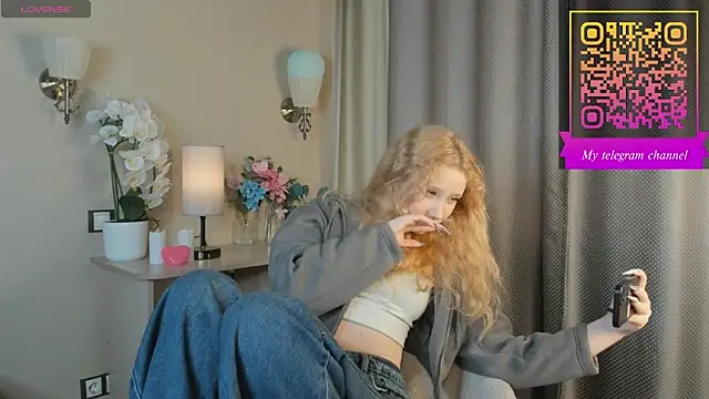 AmalElway online show from March 18, 11:04 am