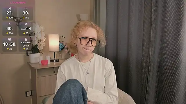 AmalElway online show from March 12, 11:02 am