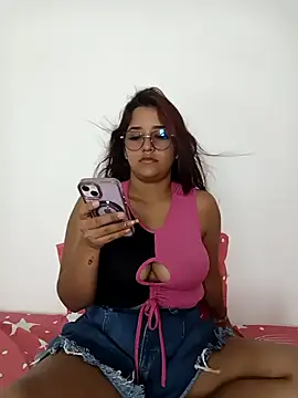 candy-leyton online show from March 10, 2:10 pm