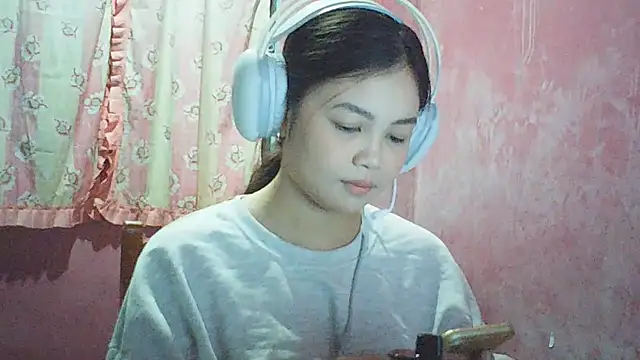 DessertFlower online show from May 1, 2:26 am