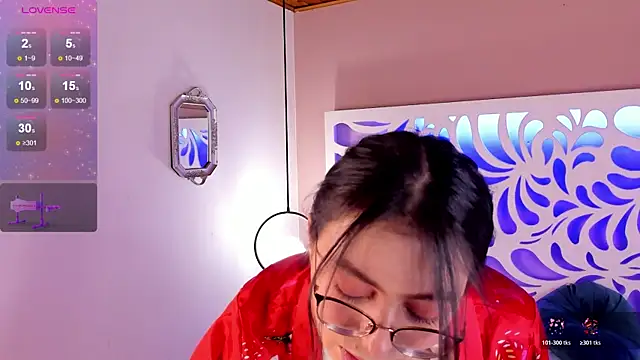 mia wills  online show from April 29, 5:30 pm