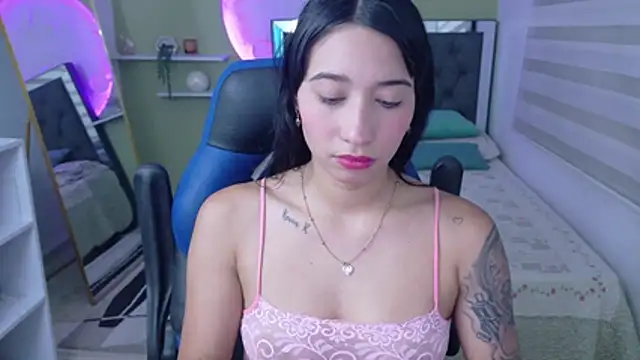 ivvoncute online show from July 7, 2:25 am