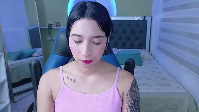 ivvoncute online show from June 22, 12:59 am