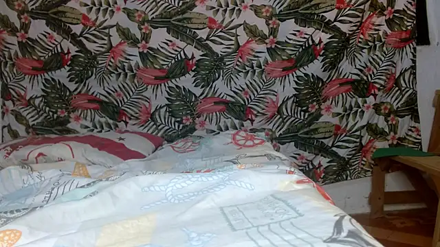 smallvioleta69 online show from March 3, 6:47 pm