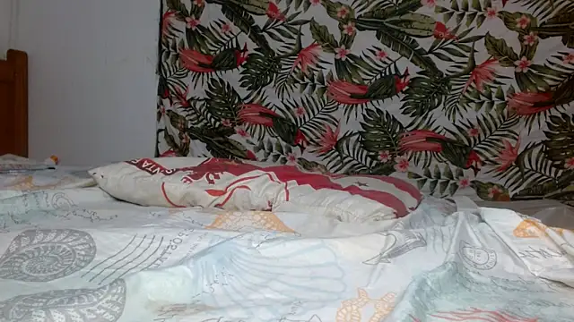 smallvioleta69 online show from March 18, 6:46 pm