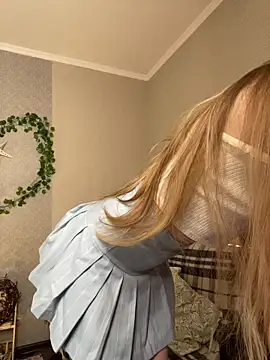 EvelynRavenwood online show from March 11, 10:34 pm