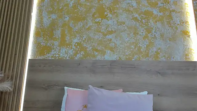 julietta pink online show from July 8, 12:07 pm