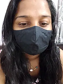 Shaliniqueen online show from June 28, 1:28 pm