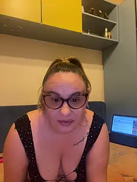 Ella Brazyl online show from March 12, 8:33 pm