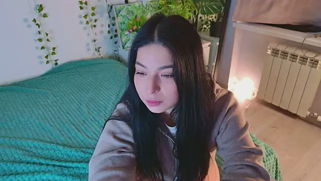 Erika Moan  online show from March 7, 6:20 am