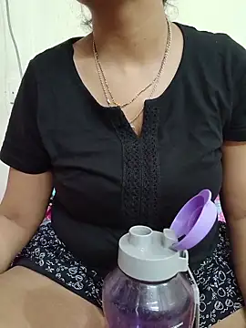 Queenlipx online show from April 30, 7:46 am